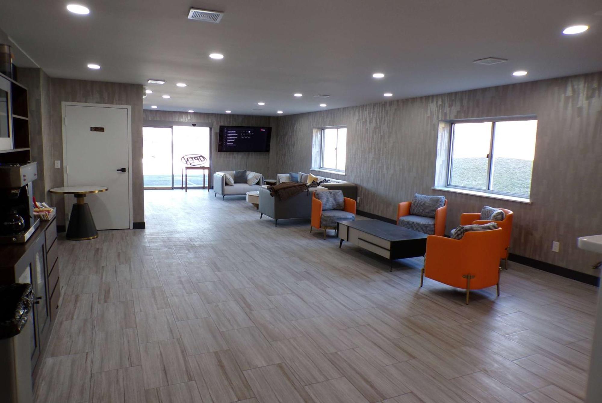 Luxor Inn & Suites, A Travelodge By Wyndham Elkins Ngoại thất bức ảnh