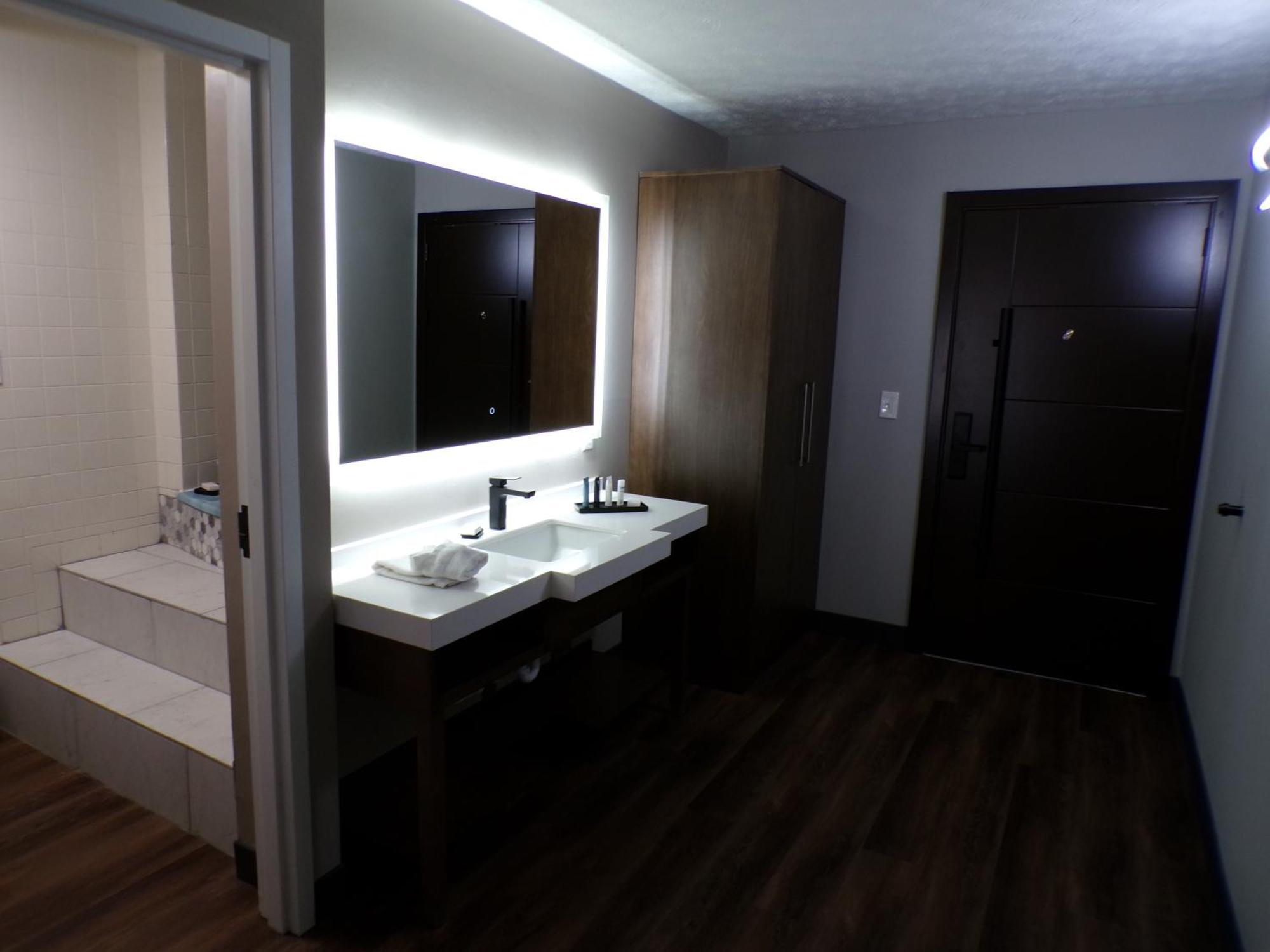 Luxor Inn & Suites, A Travelodge By Wyndham Elkins Ngoại thất bức ảnh