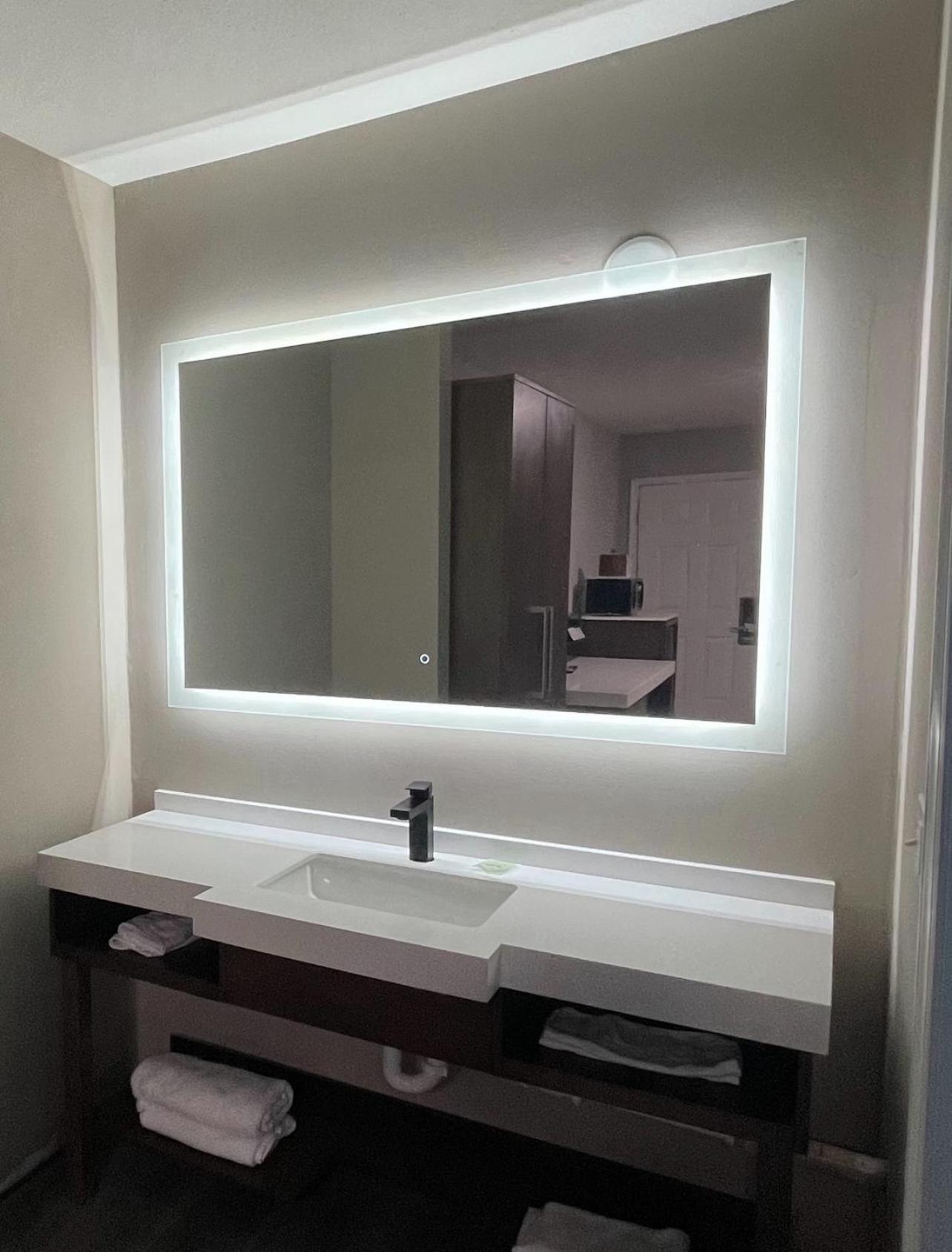 Luxor Inn & Suites, A Travelodge By Wyndham Elkins Ngoại thất bức ảnh